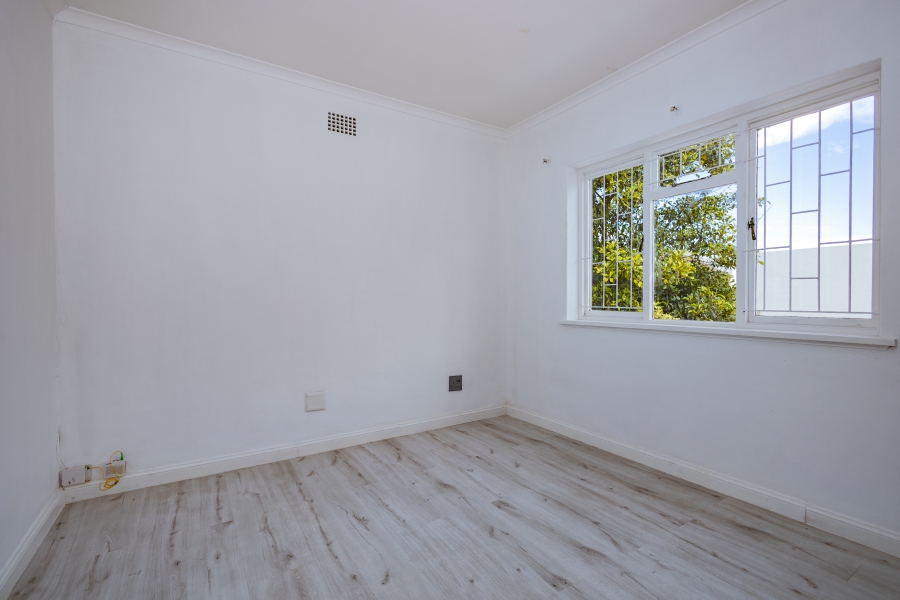 4 Bedroom Property for Sale in Bloubergrant Western Cape